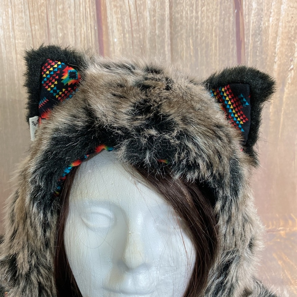 Spirithoods Collectors Ikat Grey Wolf Tribal Patt… - image 3